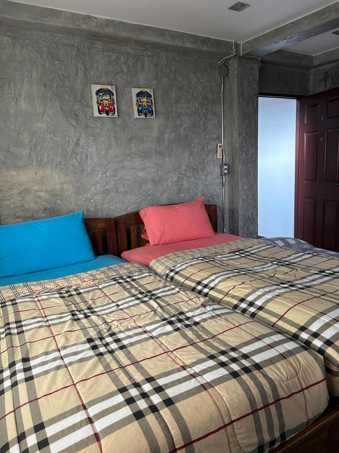 Chiangmai Hometel Csiangmaj Kültér fotó
