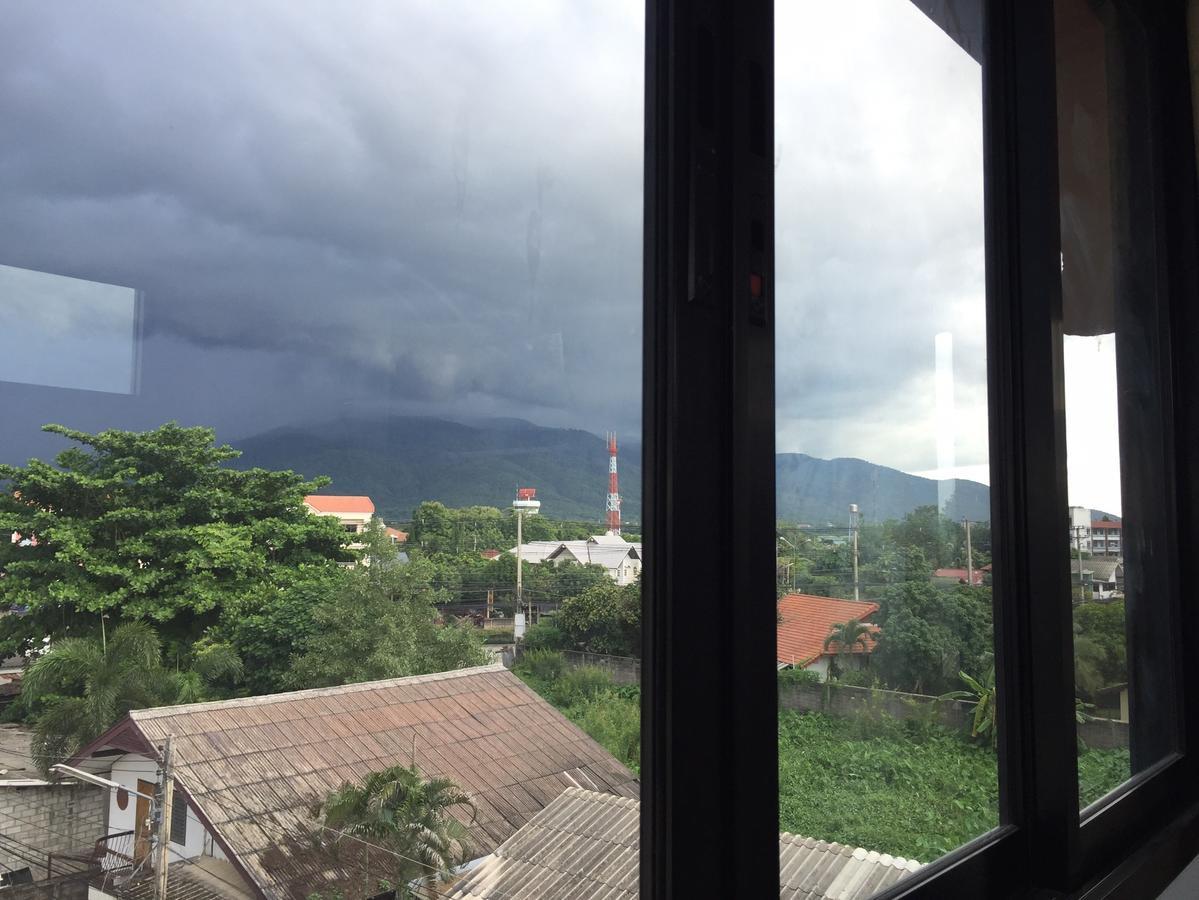 Chiangmai Hometel Csiangmaj Kültér fotó